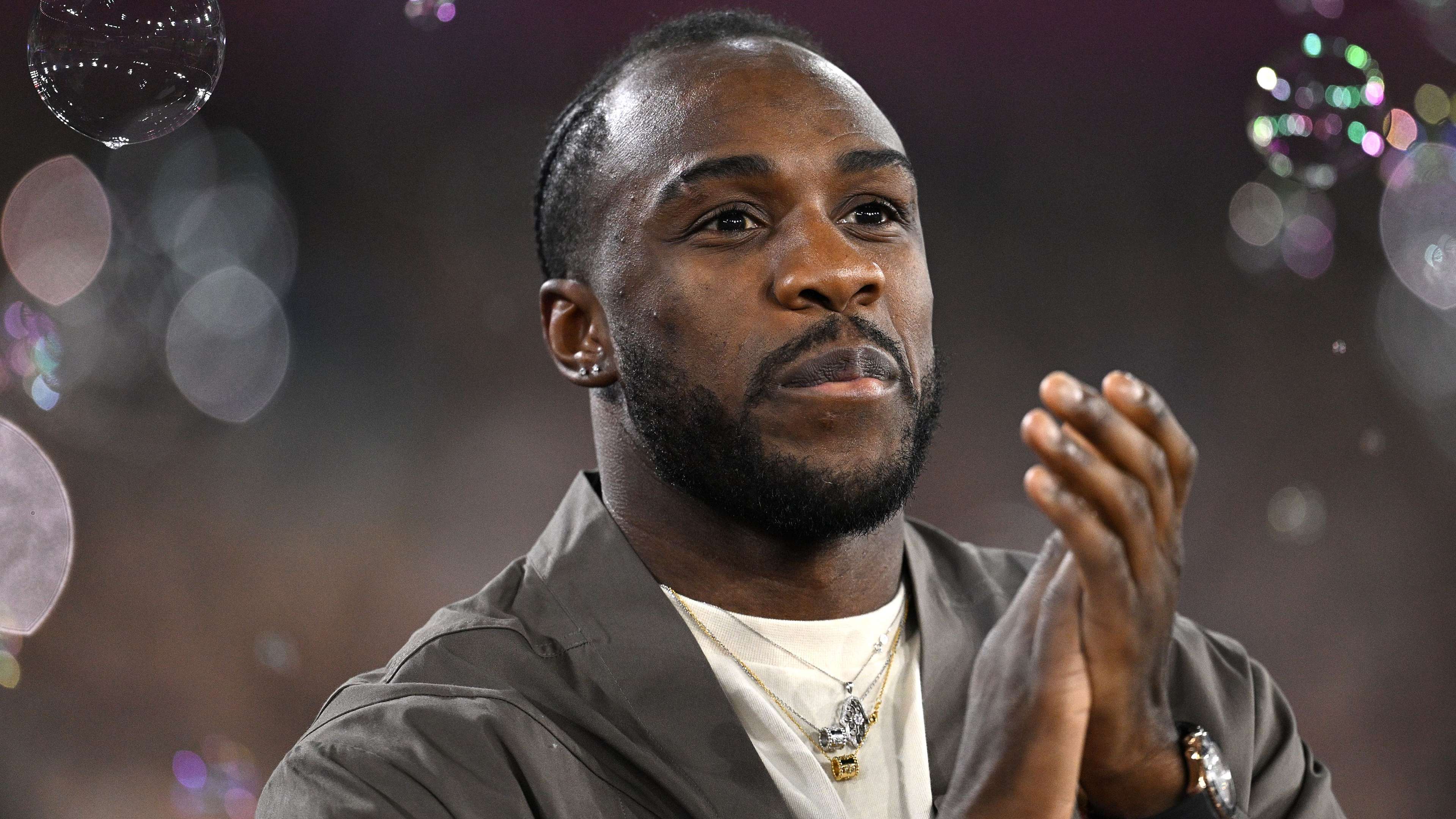 交出了一份 交出了一份