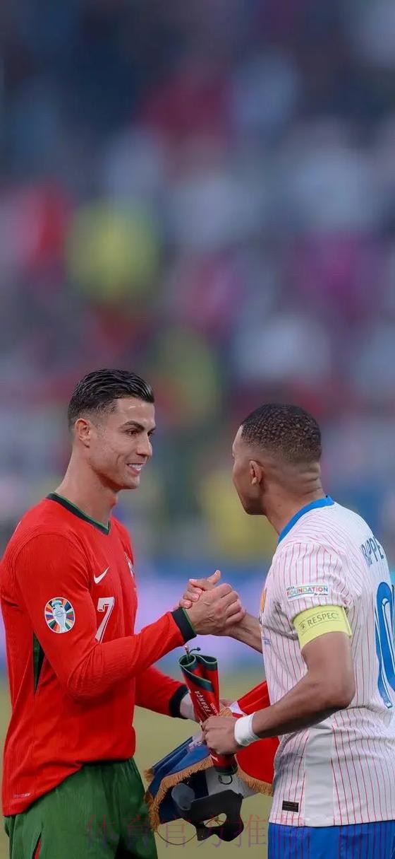 TA-姆巴佩性格与C罗不同 他没展现出任何的傲慢